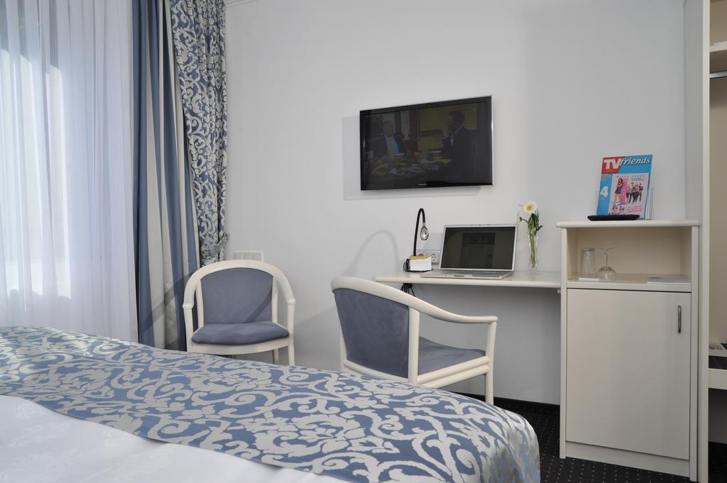 Hotel Spiegel Koln Bagian luar foto